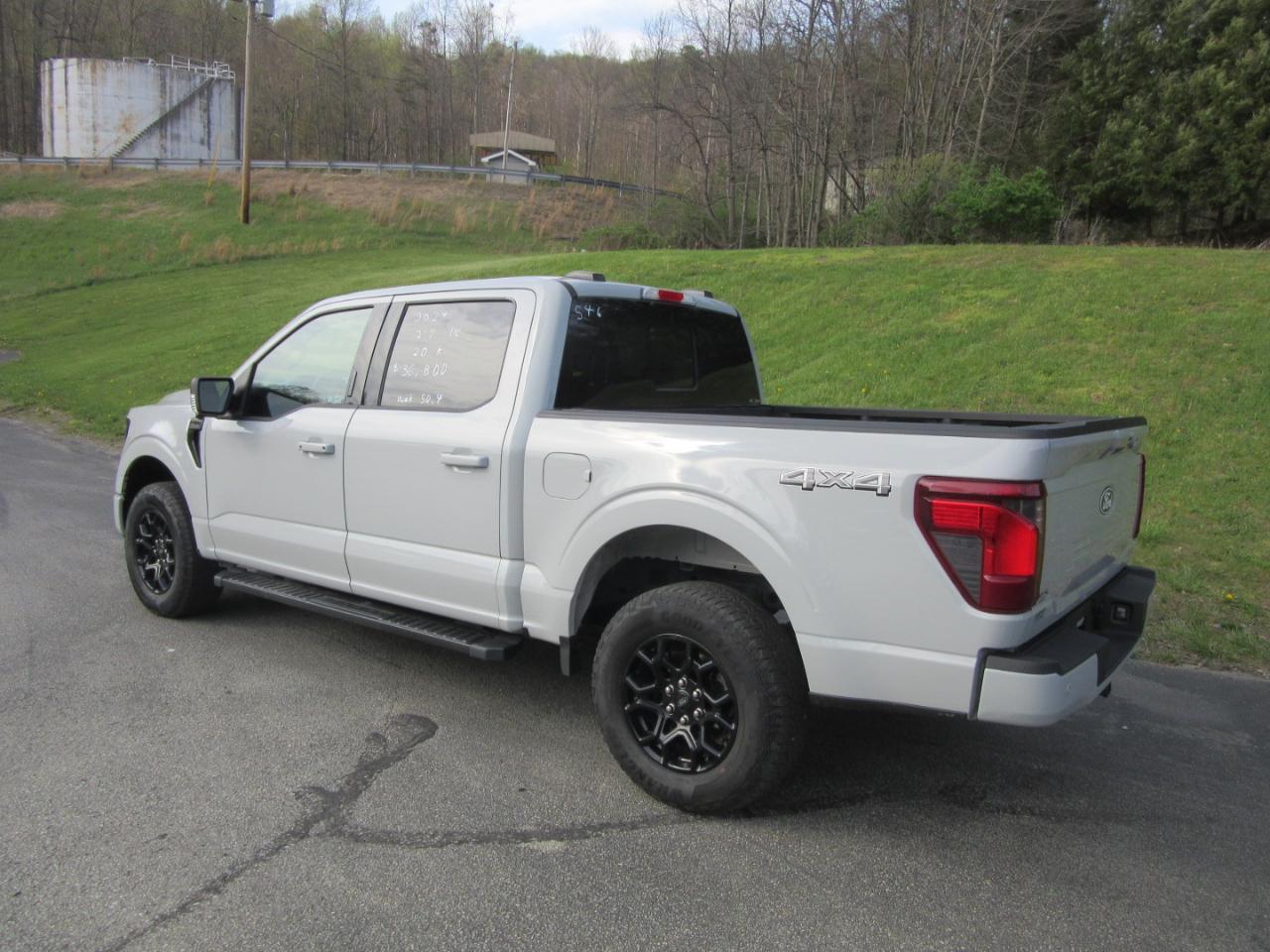 Ford F-150 XLT SuperCrew 4WD 2024