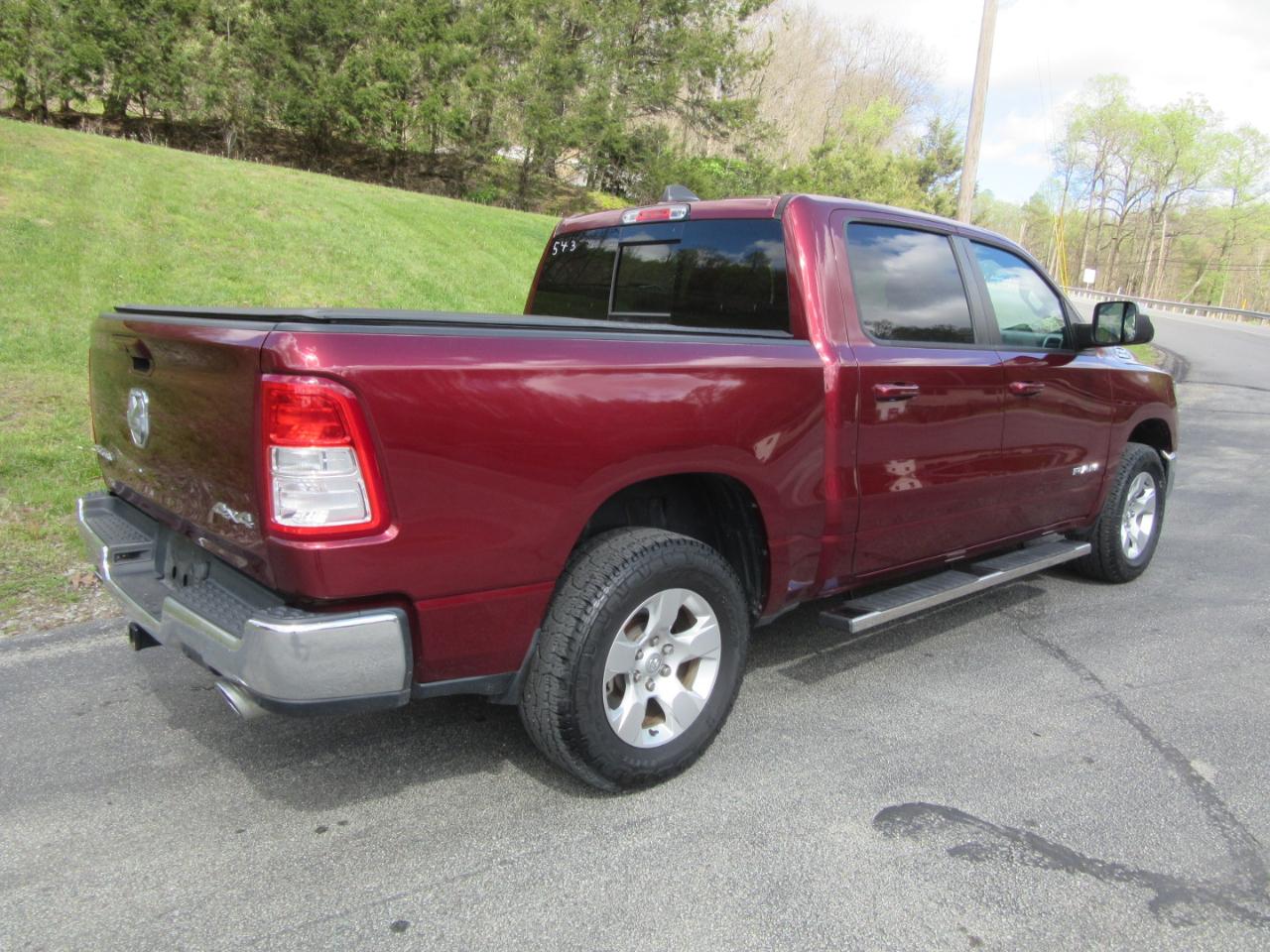 RAM 1500 Big Horn Crew Cab SWB 4WD 2021