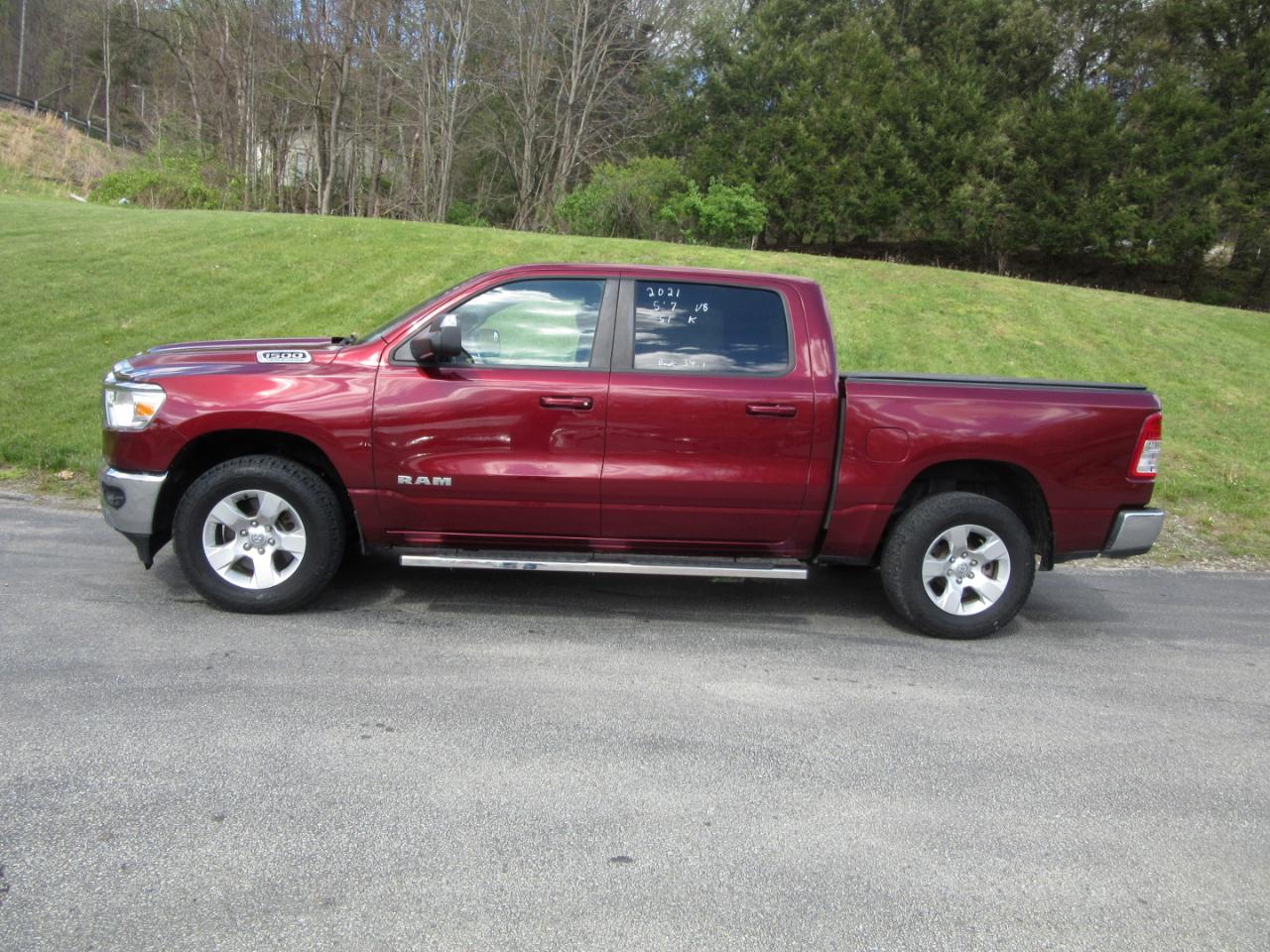 RAM 1500 Big Horn Crew Cab SWB 4WD 2021