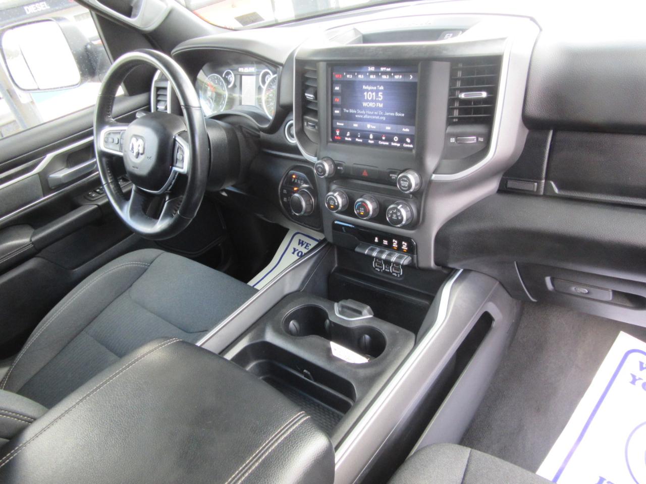 RAM 1500 Big Horn Crew Cab SWB 4WD 2021