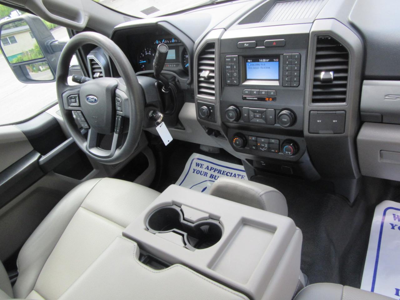 Ford F-350 SD XL 2WD 2022
