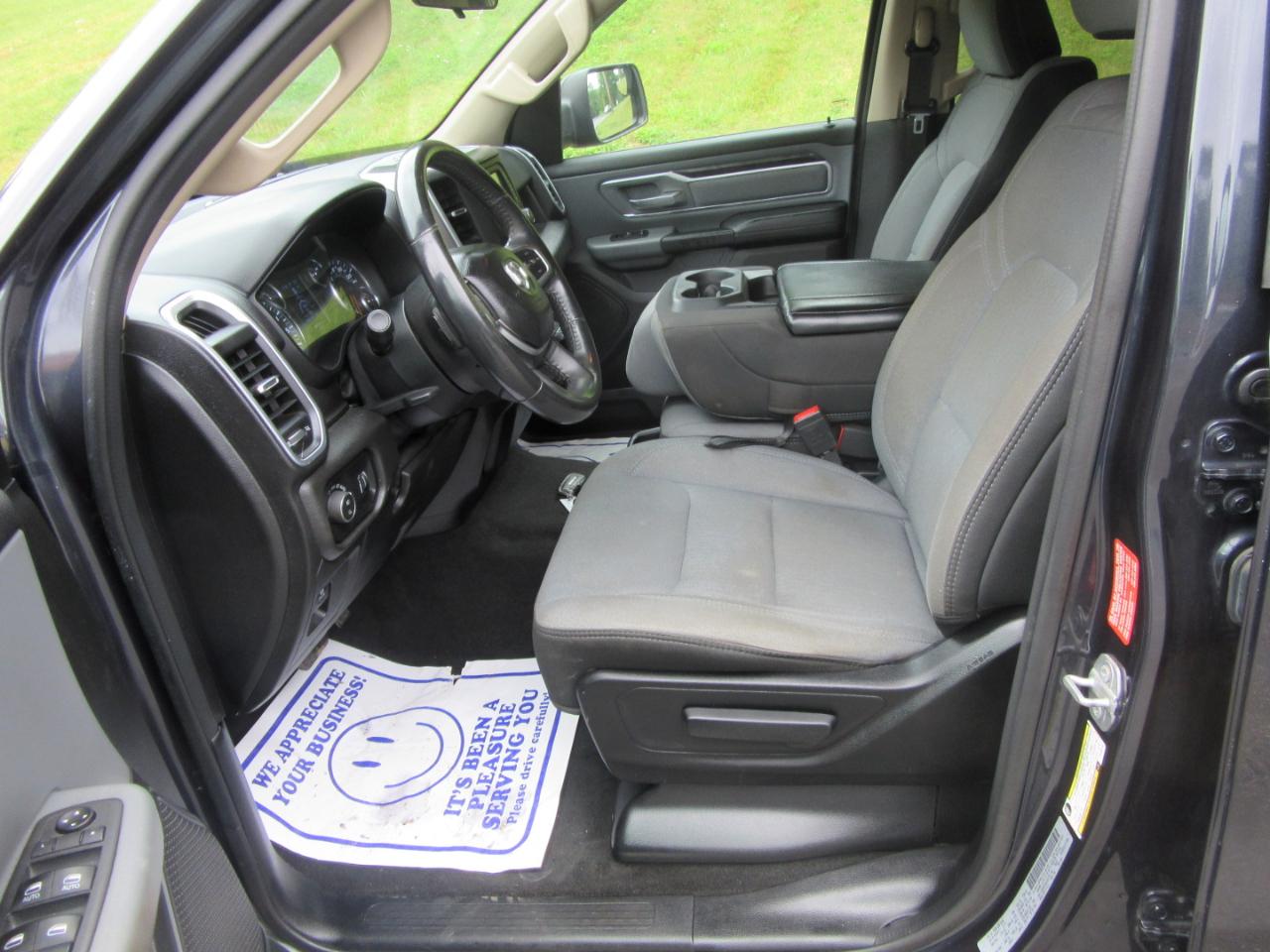 RAM 1500 Big Horn Quad Cab 4WD 2020