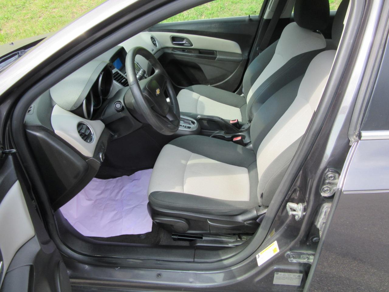 Chevrolet Cruze 2LS 2011