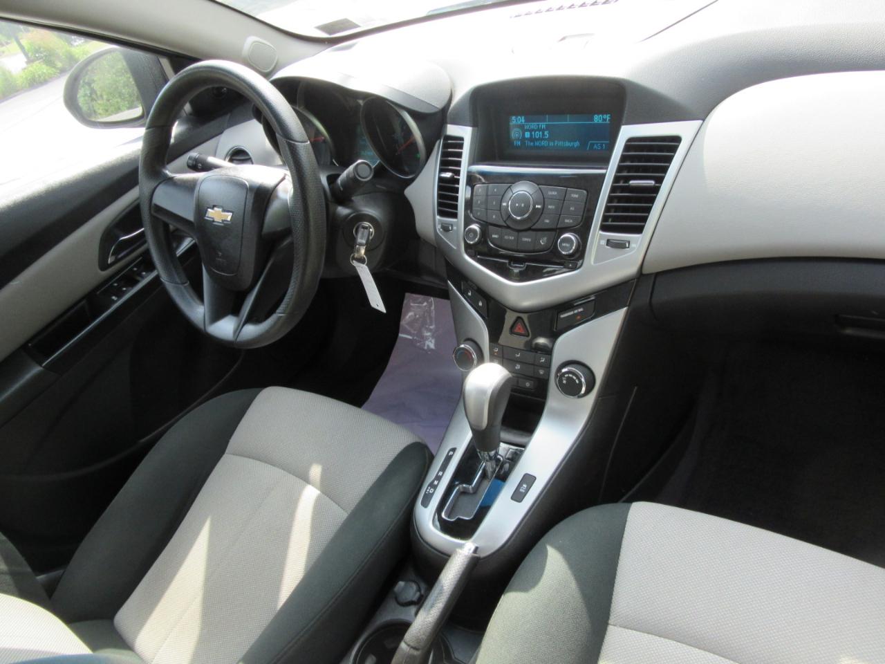 Chevrolet Cruze 2LS 2011