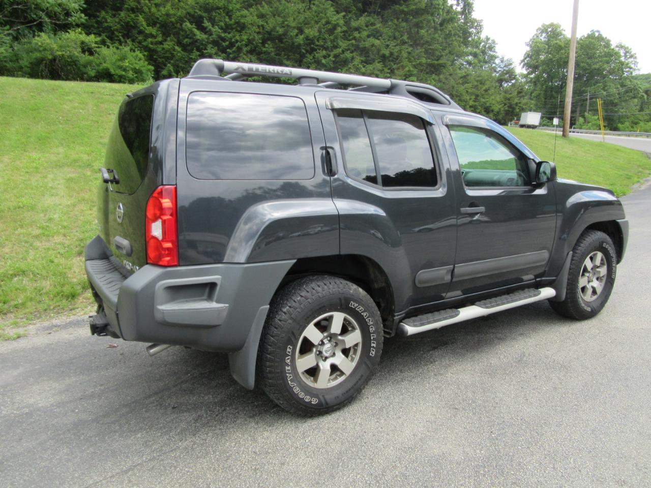 Nissan Xterra X 4WD 2011