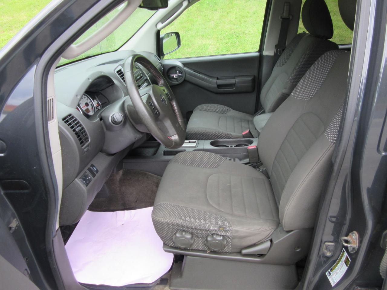 Nissan Xterra X 4WD 2011