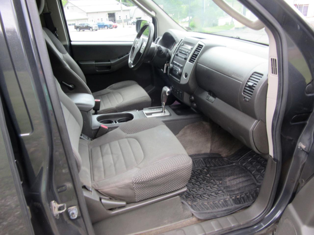 Nissan Xterra X 4WD 2011