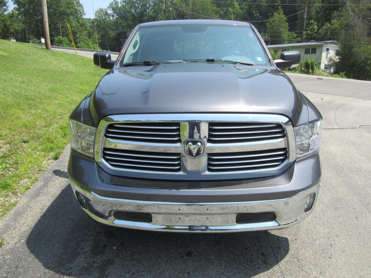 RAM 1500 Classic SLT Crew Cab SWB 4WD 2019