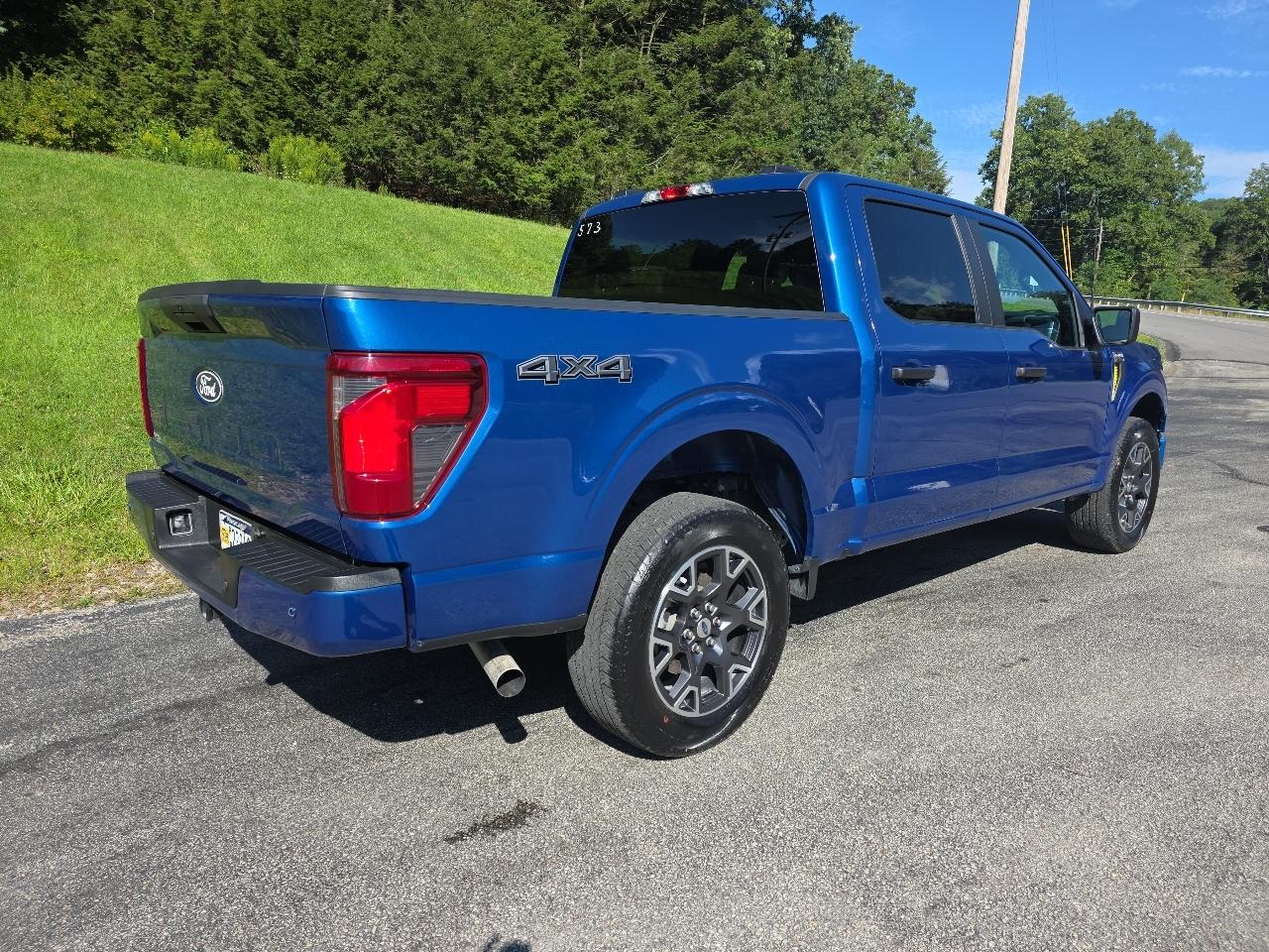 Ford F-150 STX SuperCrew 4WD 2024