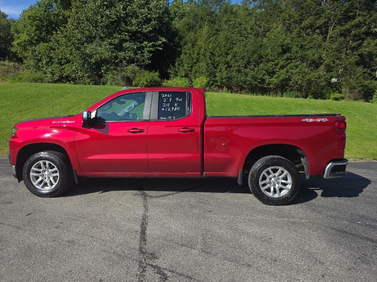 Chevrolet Silverado 1500 1LT Crew Cab 4WD 2021