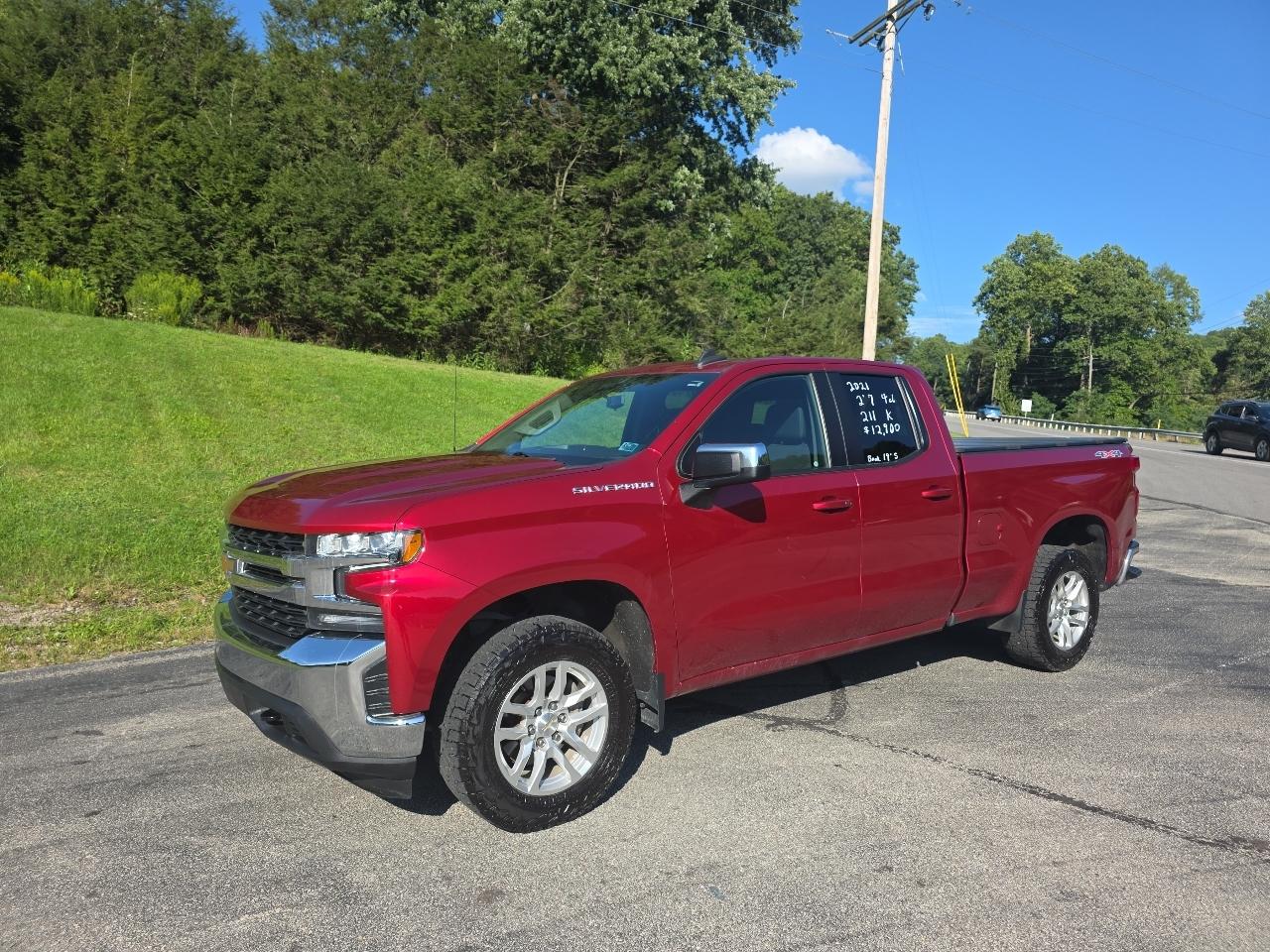 Chevrolet Silverado 1500 1LT Crew Cab 4WD 2021