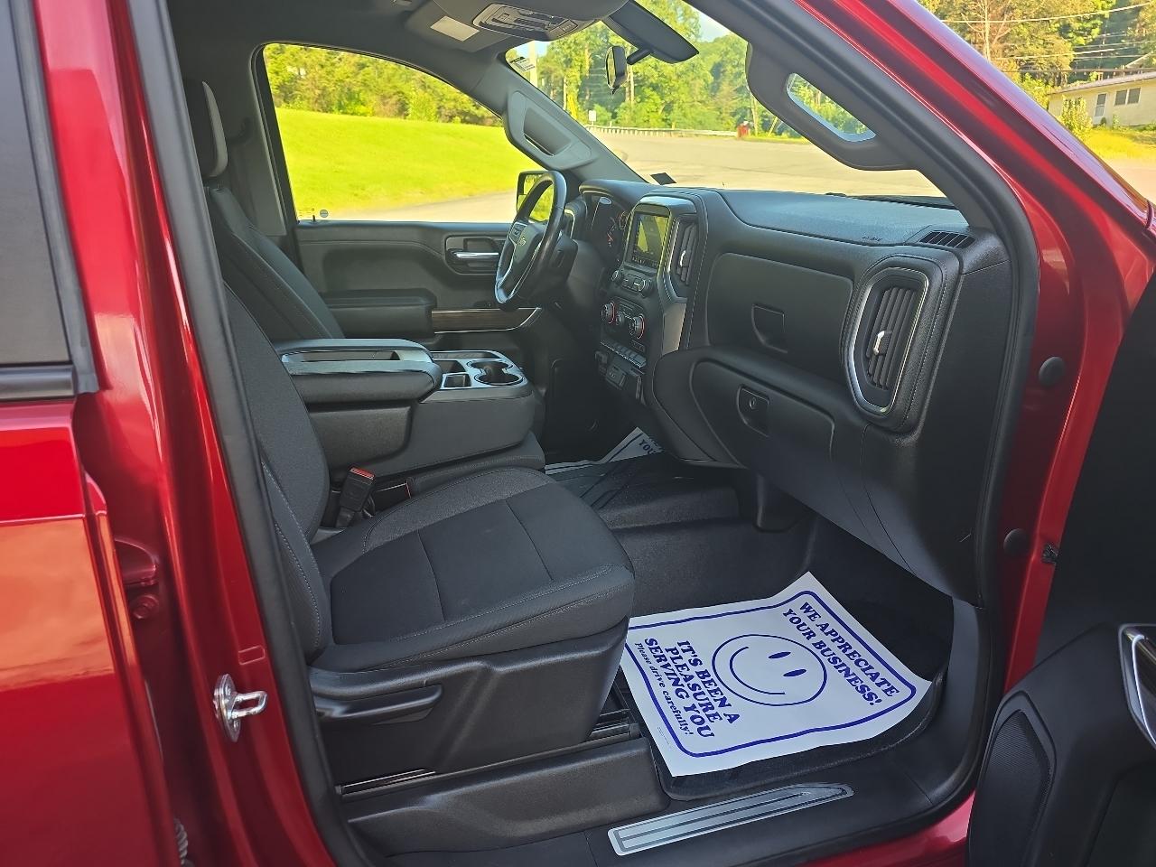 Chevrolet Silverado 1500 1LT Crew Cab 4WD 2021