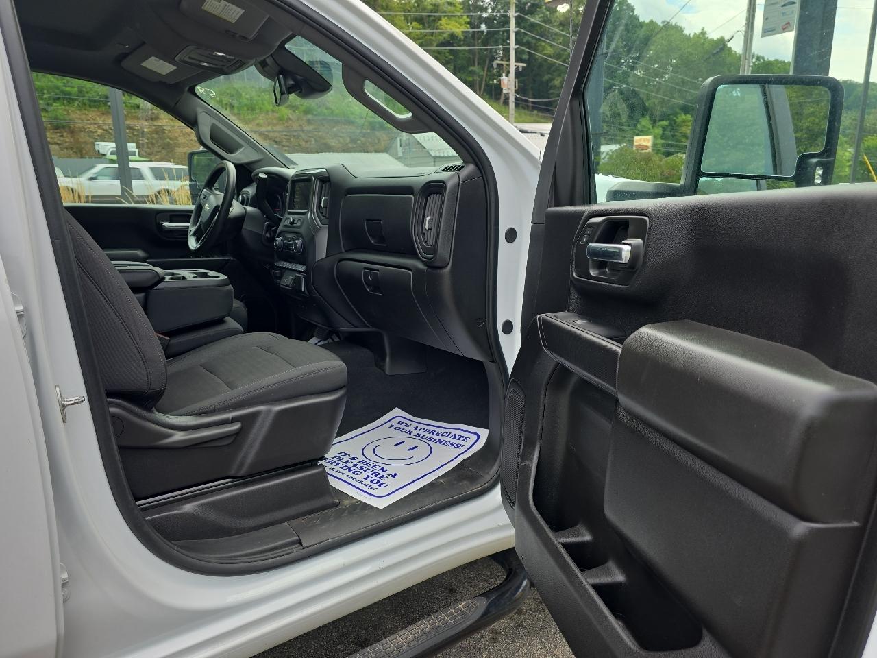 Chevrolet Silverado 2500HD Custom Double Cab Short Box 4WD 2024