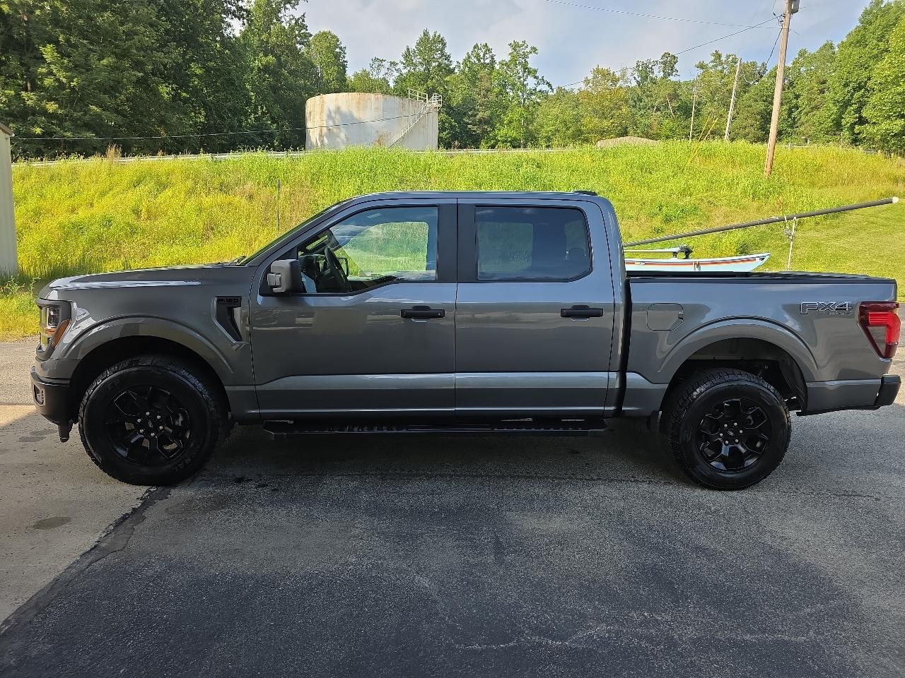 Ford F-150 4WD SuperCab 145" STX 2024