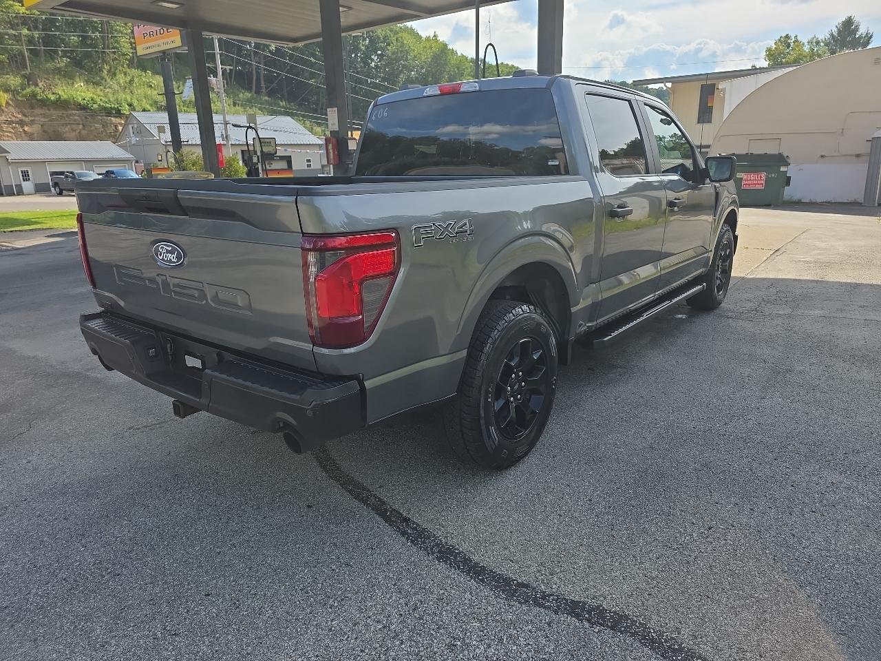 Ford F-150 4WD SuperCab 145" STX 2024