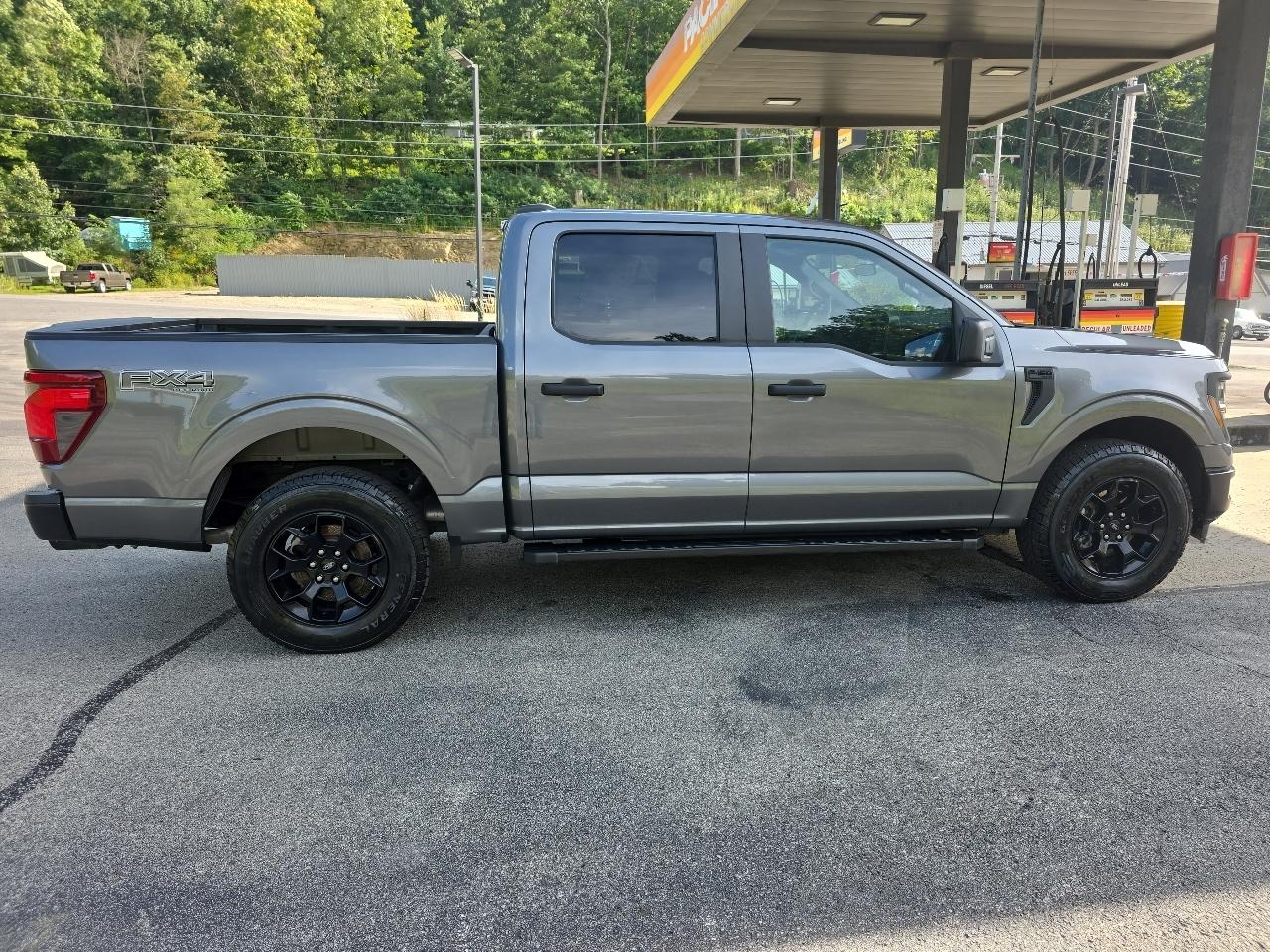 Ford F-150 4WD SuperCab 145" STX 2024