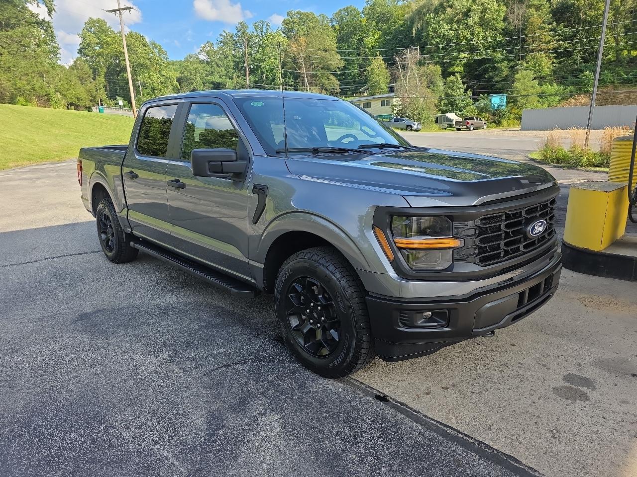 Ford F-150 4WD SuperCab 145" STX 2024