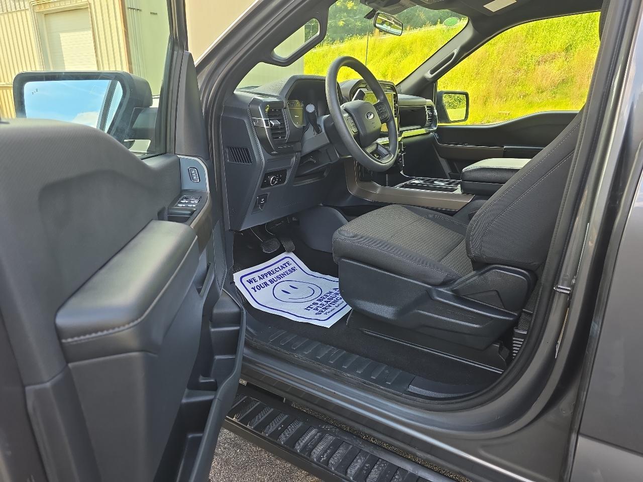 Ford F-150 4WD SuperCab 145" STX 2024