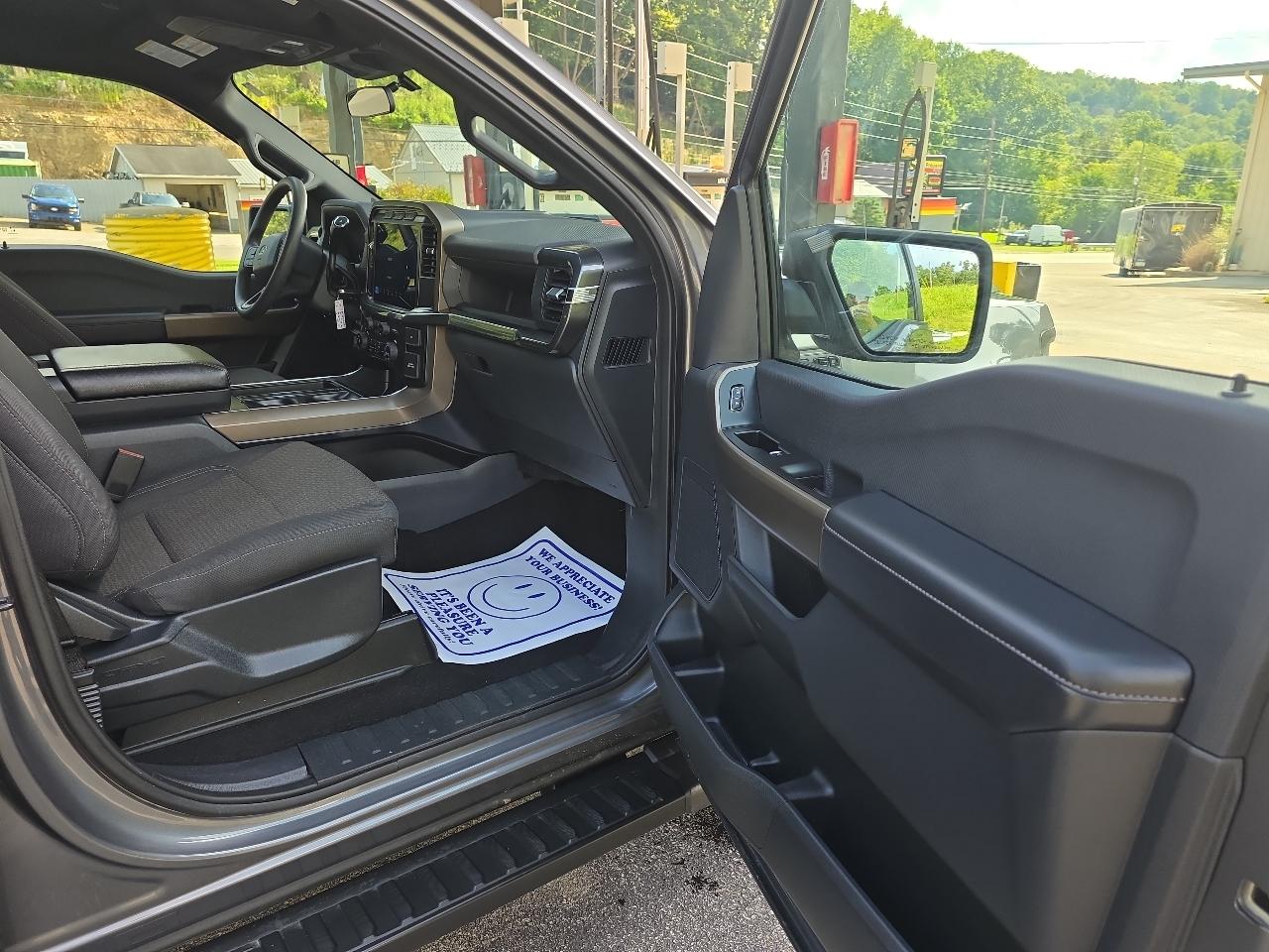 Ford F-150 4WD SuperCab 145" STX 2024