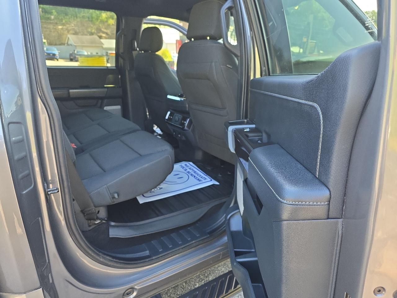 Ford F-150 4WD SuperCrew 145" XLT 2021