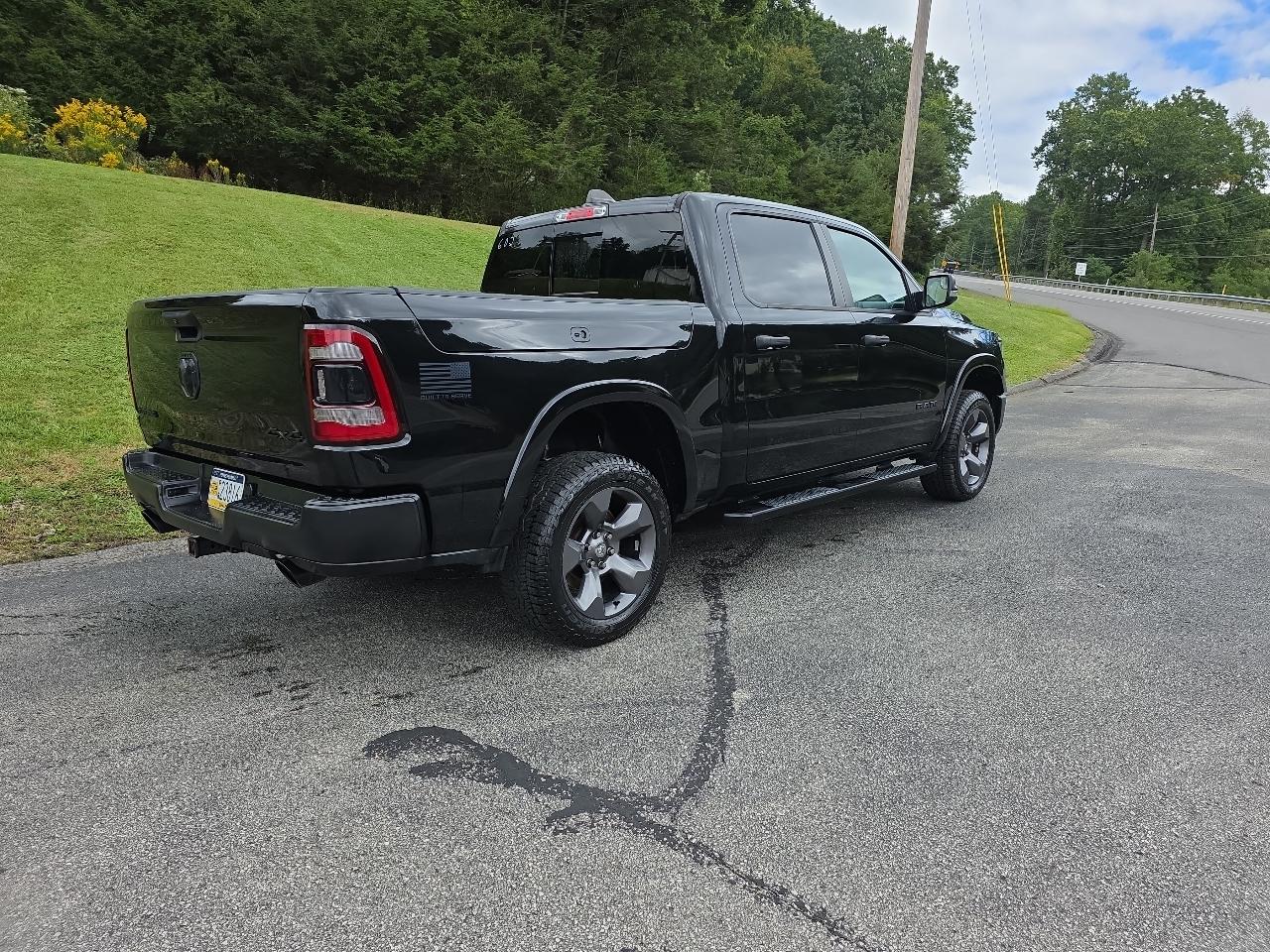 RAM 1500 Big Horn Crew Cab SWB 4WD 2020