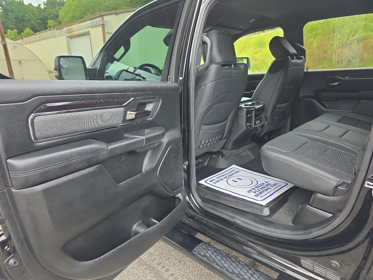RAM 1500 Big Horn Crew Cab SWB 4WD 2020