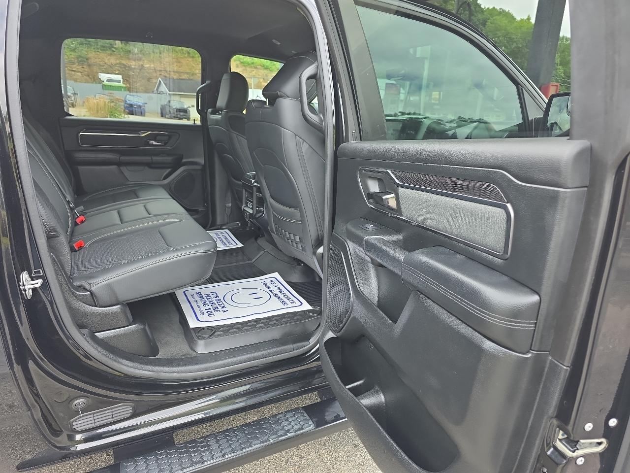 RAM 1500 Big Horn Crew Cab SWB 4WD 2020