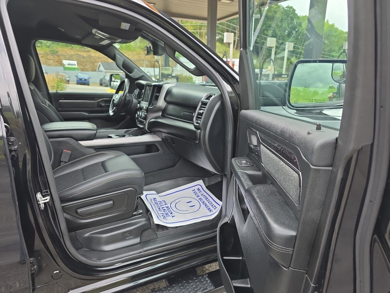 RAM 1500 Big Horn Crew Cab SWB 4WD 2020
