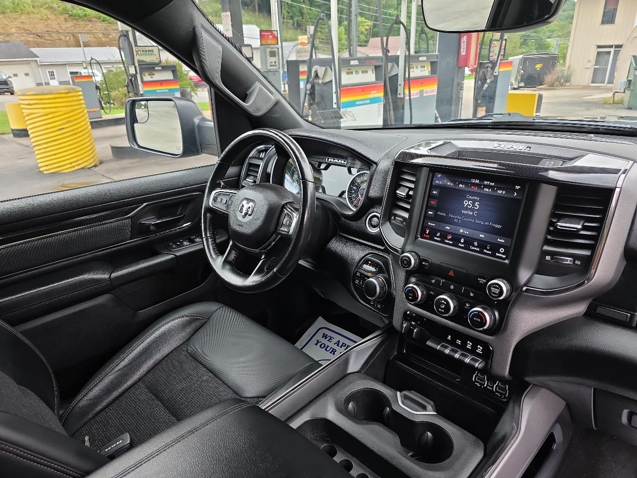 RAM 1500 Big Horn Crew Cab SWB 4WD 2020