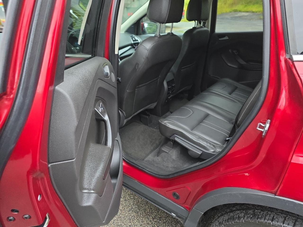 Ford Escape Titanium 4WD 2013