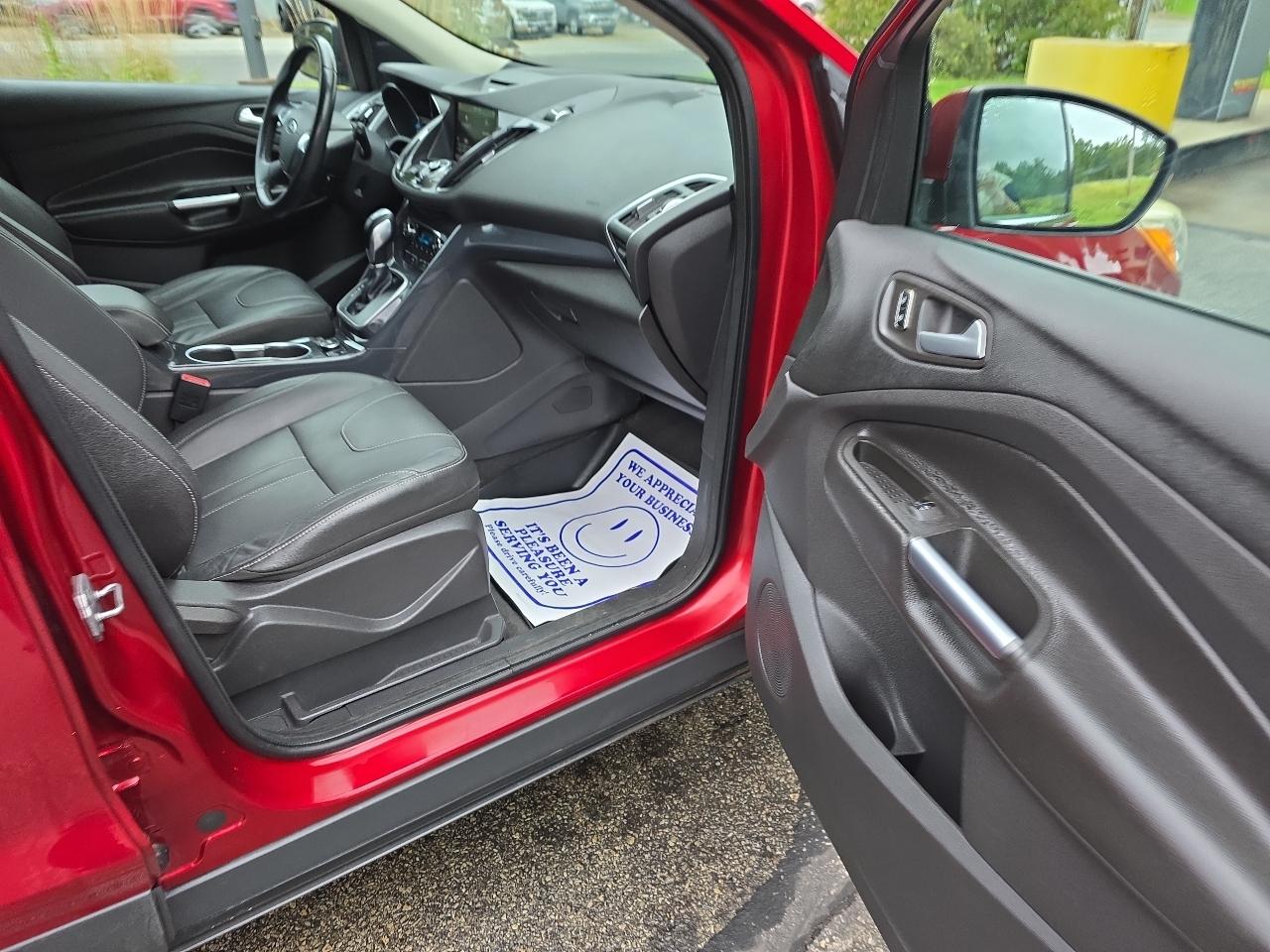 Ford Escape Titanium 4WD 2013
