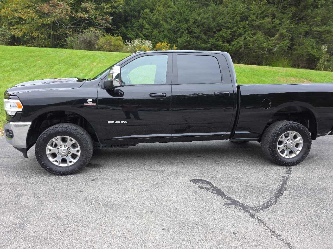 RAM 2500 Laramie Crew Cab SWB 4WD 2023