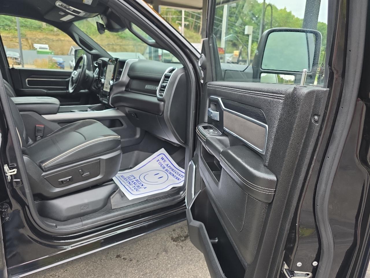 RAM 2500 Laramie Crew Cab SWB 4WD 2023