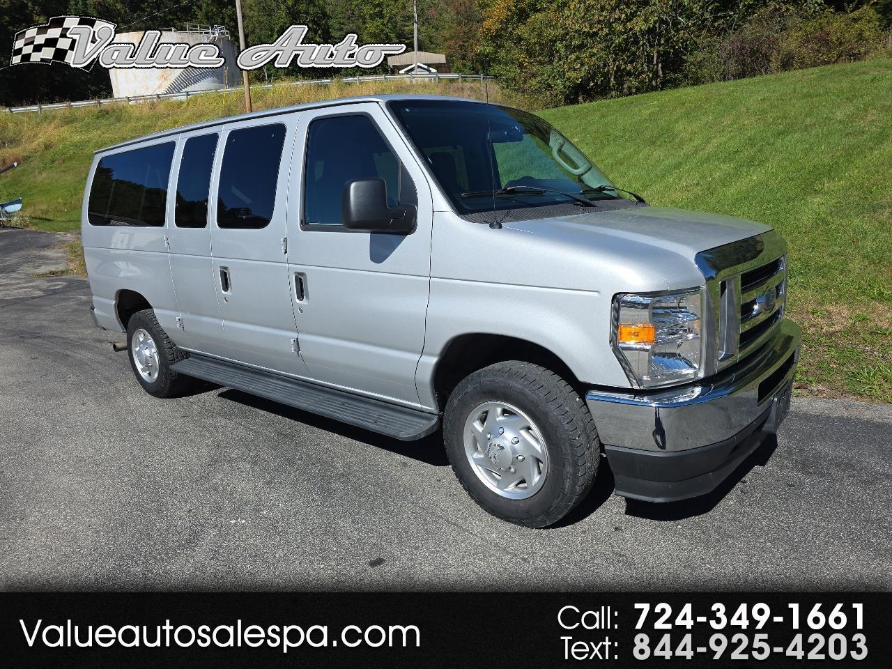Ford Econoline E-350 XL Super Duty 2010