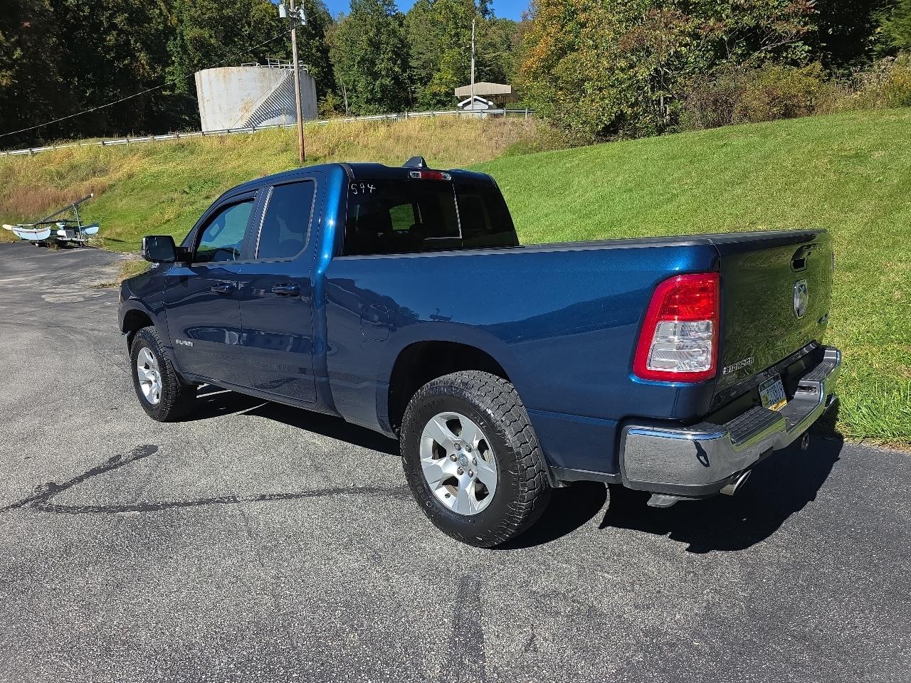RAM 1500 Big Horn Quad Cab 4WD 2021