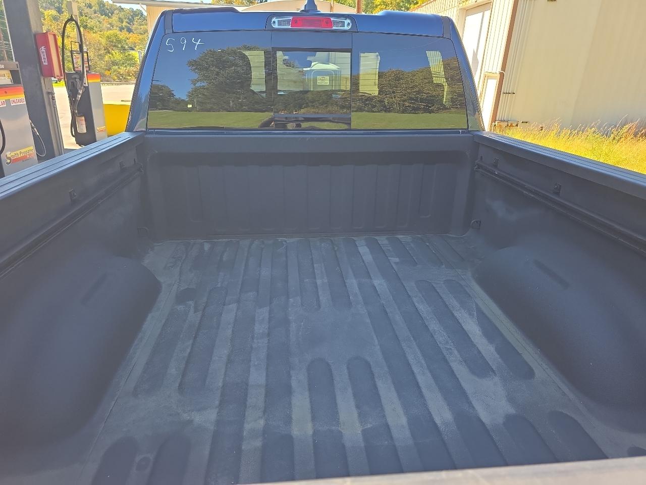 RAM 1500 Big Horn Quad Cab 4WD 2021