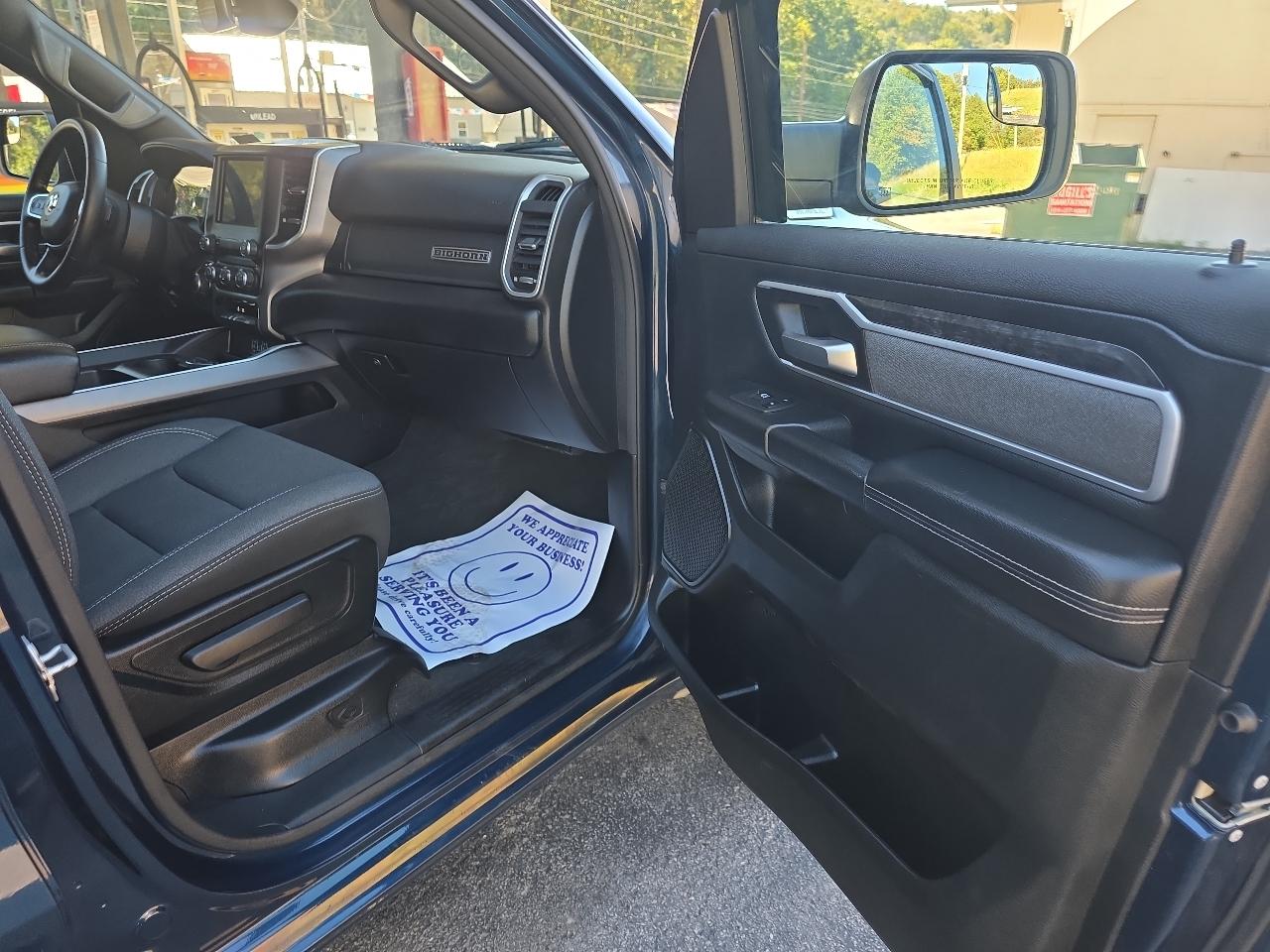 RAM 1500 Big Horn Quad Cab 4WD 2021
