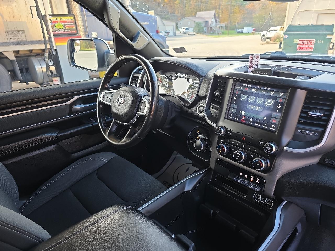 RAM 1500 Big Horn Quad Cab 4WD 2021