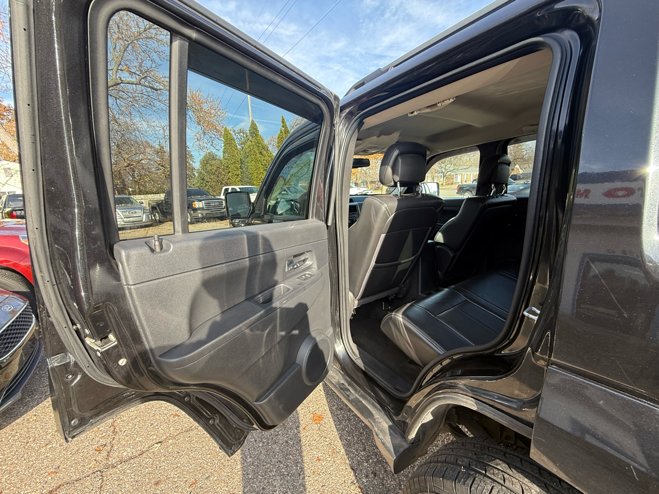 2012 Jeep Liberty Sport photo 2