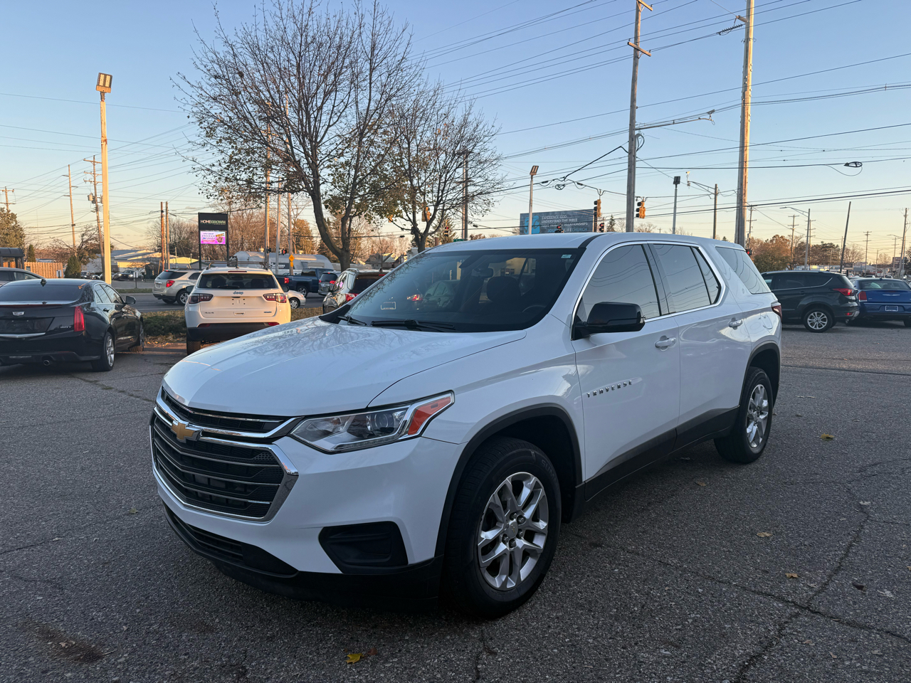 2020 Chevrolet Traverse LS photo 2