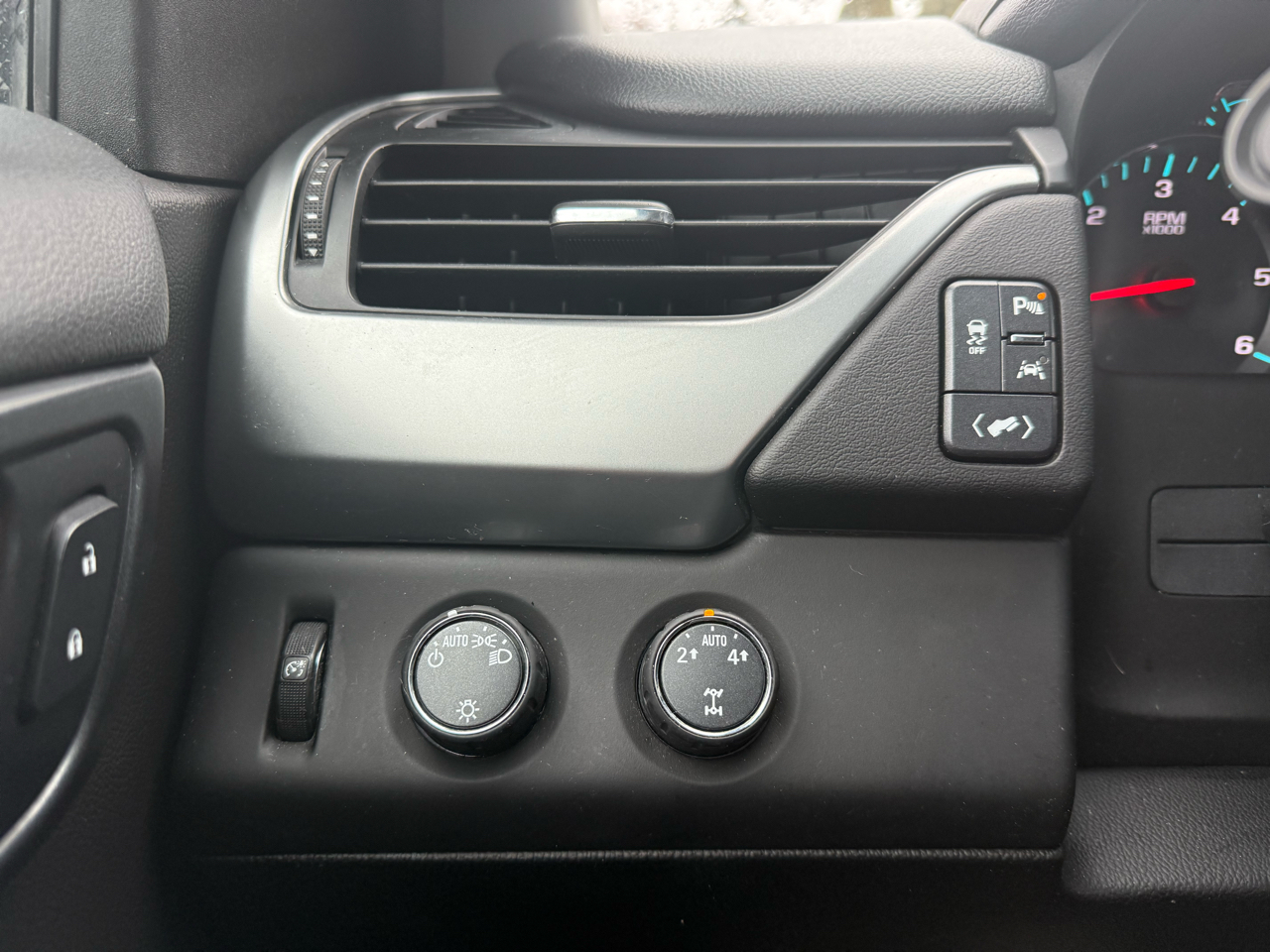 Chevrolet Tahoe  2016