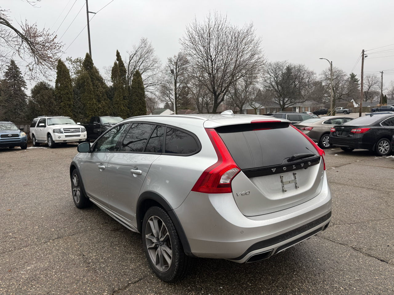 Volvo V60 Cross Country  2018