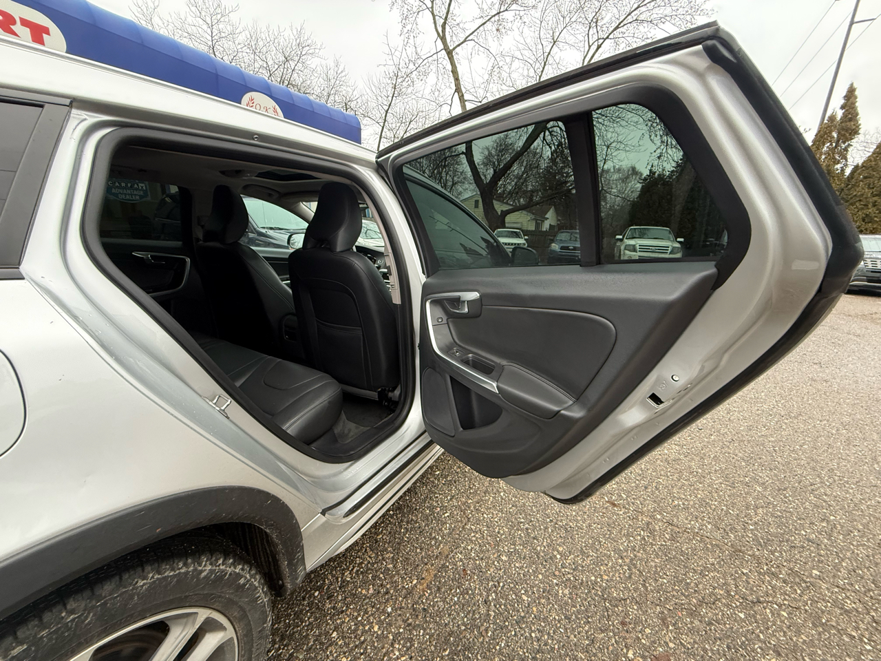 Volvo V60 Cross Country  2018