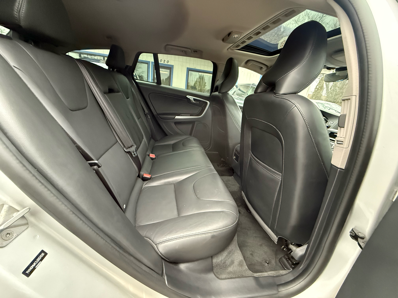 Volvo V60 Cross Country  2018