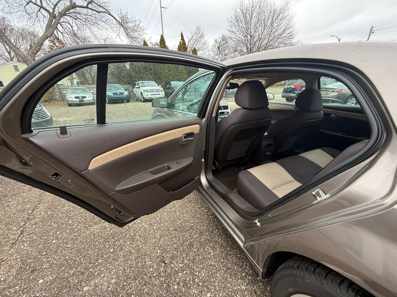 Chevrolet Malibu  2010