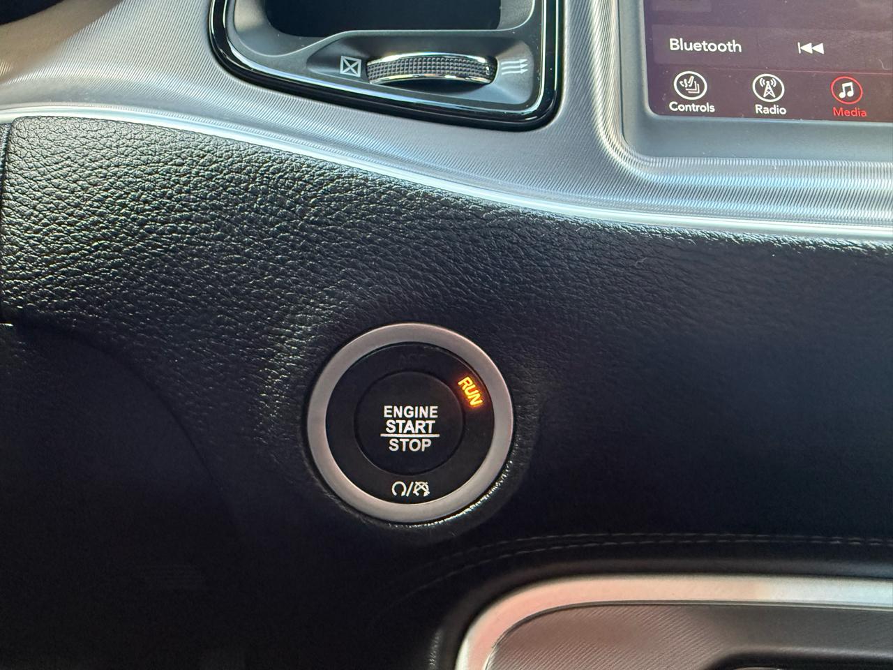 Dodge Challenger  2021