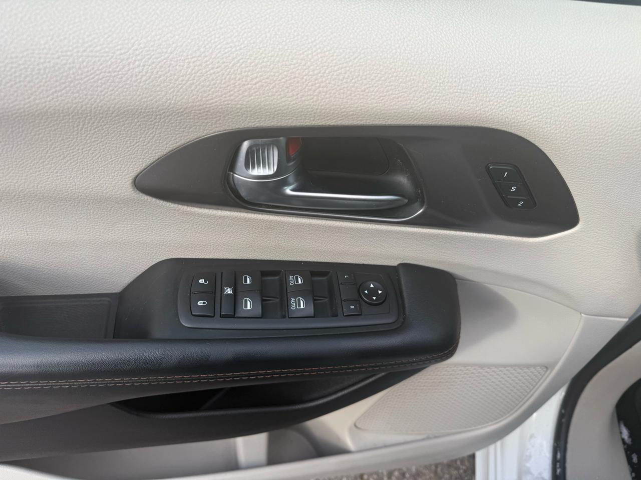 Chrysler Pacifica  2020