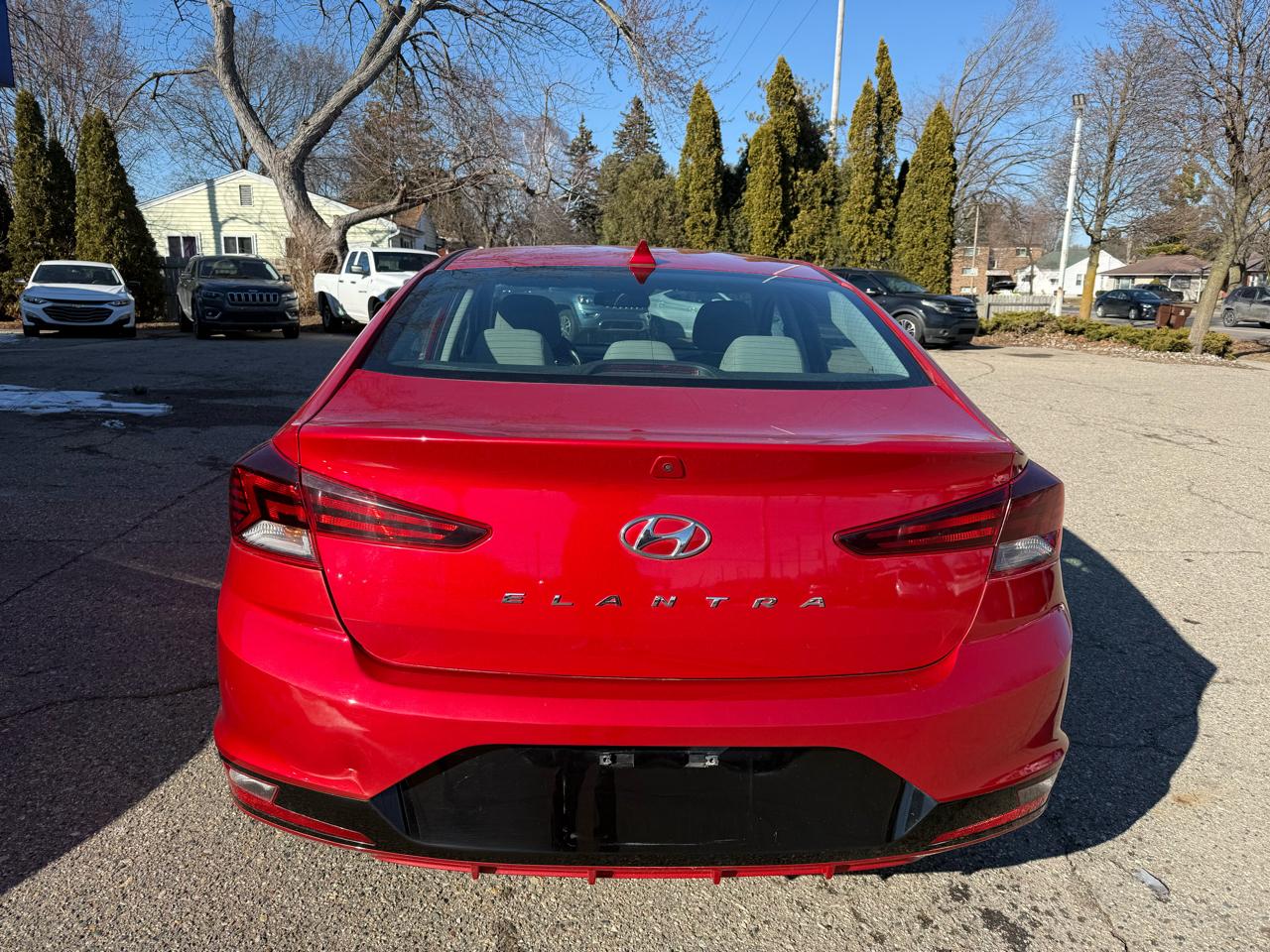 Hyundai Elantra  2020