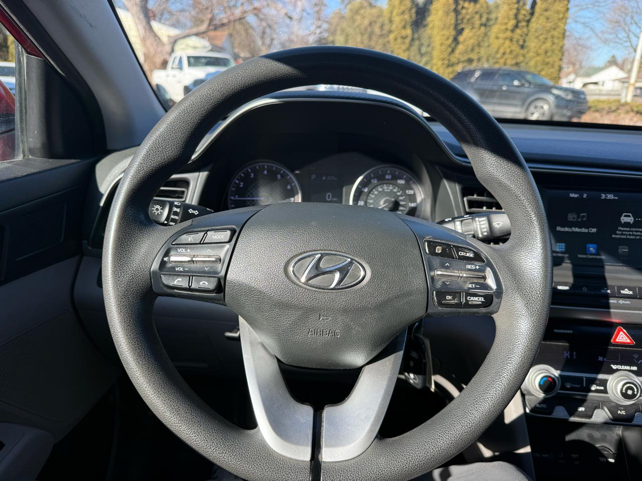 Hyundai Elantra  2020