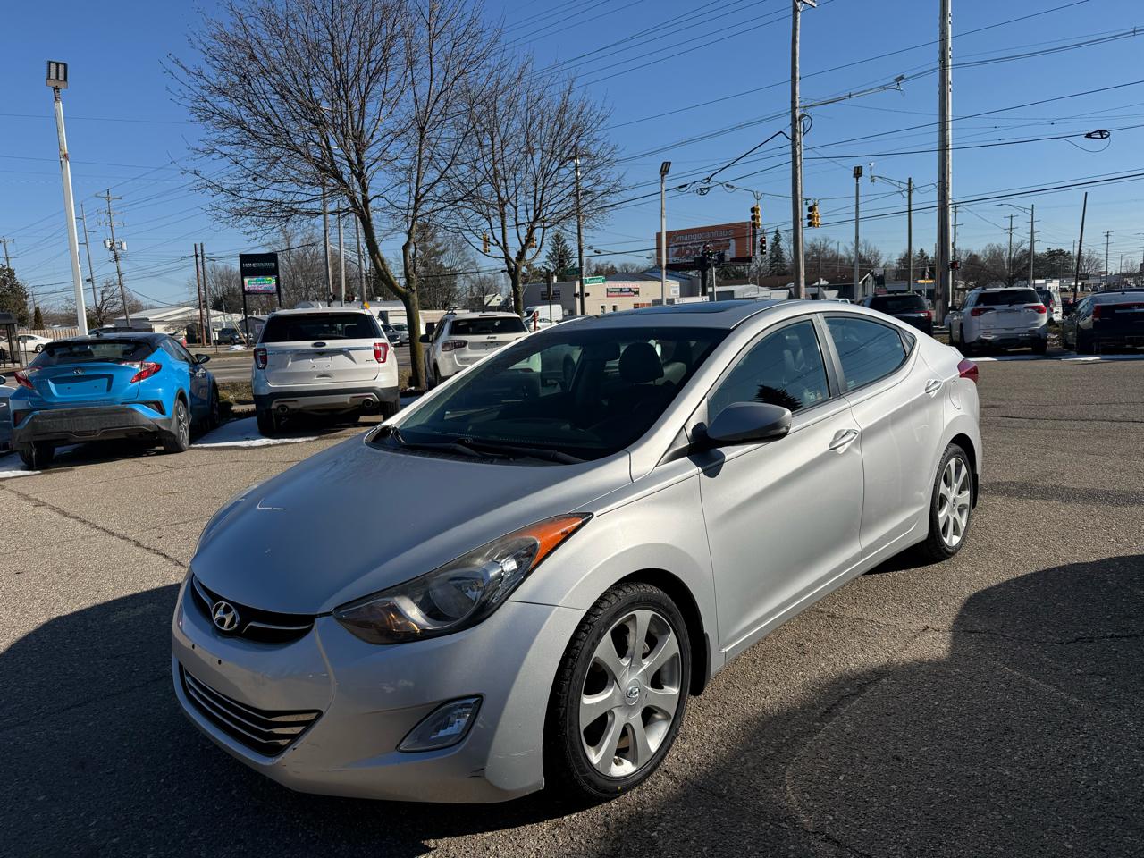 Hyundai Elantra  2012